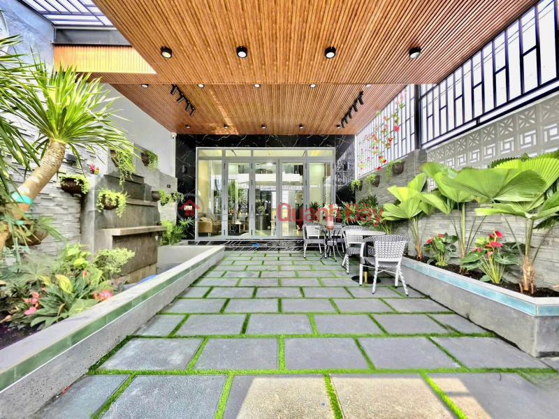 Nhà có sân vườn rộng, 143m2, cạnh Phú Mỹ Hưng, chỉ hơn 7 tỷ, đầy đủ nội thất Niêm yết bán