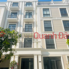GLORY STREET HOUSE FOR RENT COMPLETE WITH Elevator-AIR-conditioner Whole house for rent in Glory Street Area of 144m2 _0