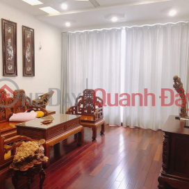 Urgent sale of house 95m2 Nghi Tam street, Tay Ho Car park Doorway Investment price 8.6 Billion VND _0