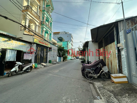 House for sale in car alley, Le Dinh Can (843-4203074439)_0