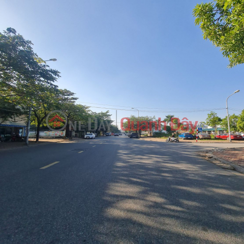 Only 6 billion x. Investment land in Trau Quy, Gia Lam, Hanoi. Corner lot 60m2, cars can avoid, park day and night. Contact 0989894845 _0