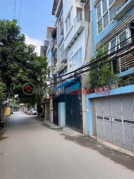 Tu Lien Townhouse for Sale, Tay Ho District. Book 42m Actual 56m Built 5 Floors Frontage 4.8m Approximately 12 Billion. Commitment to Real Photos Sales Listings