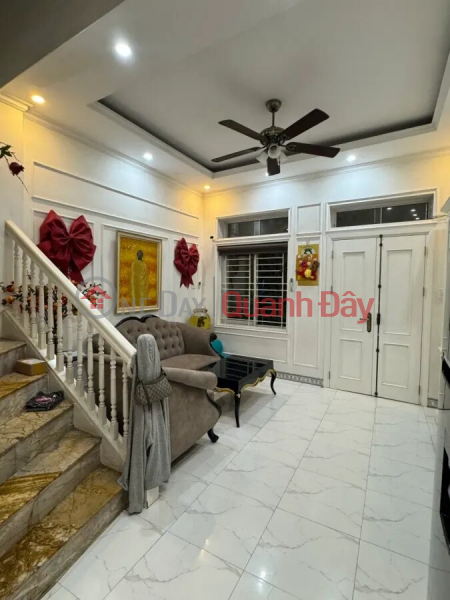 Kham Thien Townhouse for sale, Dong Da center, Area 40m2, Sharp Front, price slightly 4 billion. Sales Listings