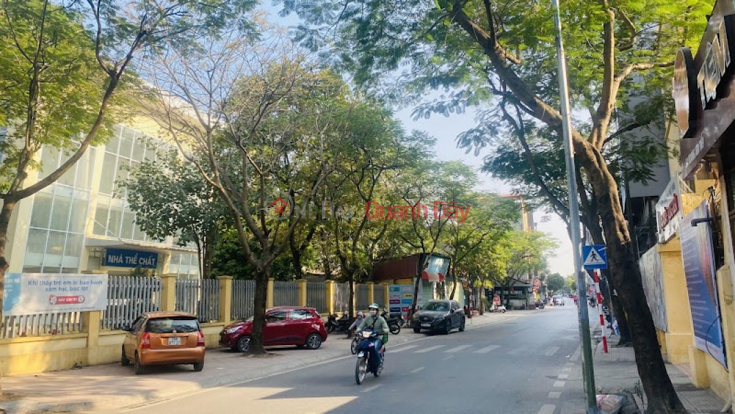 ₫ 42 Billion, Hoang Nhu Tiep Street, Busy Location, 10m Frontage, Building the Highest Class Office Building on the Street.