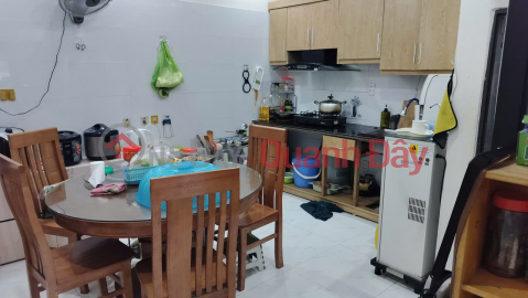 Warning: Anyone who sees this house will want to move in immediately! _0