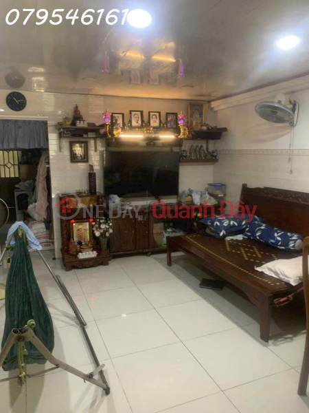 Need money to quickly sell house on Ben Van Don street, District 4, HCMC, area 107.6m2, price 13.5 billion (Negotiable) Sales Listings