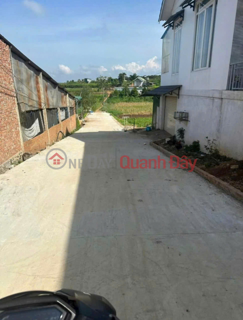 LAND FOR SALE IN LIEN HIEP DUC TRONG COMMUNE, NEAR TOWN CENTER, price 1.9 billion _0