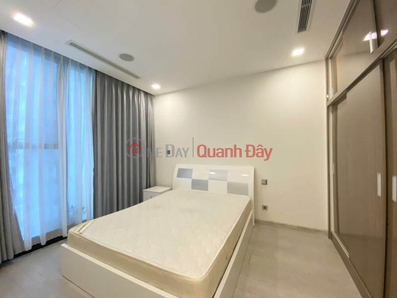 ₫ 18 Million/ month Apartment for rent at Vinhomes Golden River Ba Son Project, Ton Duc Thang Street, Ben Nghe Ward, District 1, Ho Chi Minh.