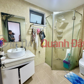 House for sale, Corner Lot, Thong Ba Gac Alley, At 8\/3 Street, 3.5m2, Price 4.5 Billion, 5T House, Beautiful To Live In. _0