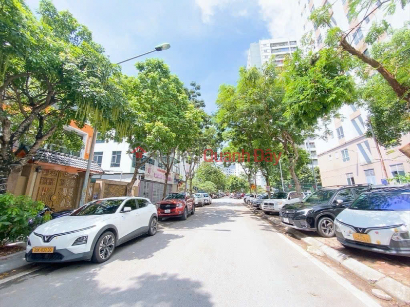 Property Search Vietnam | OneDay | Residential | Sales Listings Adjacent to Linh Dam Peninsula - Wide Sidewalk - Investment Opportunity: 136m2 for only 28.6 billion VND