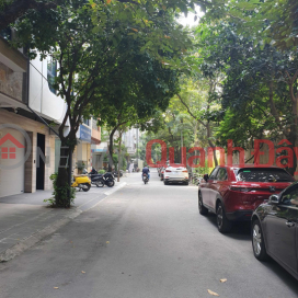 HOUSE FOR SALE ON NGUYEN PHONG SAC LANE. 45M2X5T, 11.3 BILLION.(PARKED CARS, BUSINESS) _0
