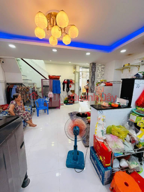 CÁCH 2 CĂN RA HẺM Ô TÔ – NHÀ TẦNG MỚI ĐẸP – QUA CẦU LÀ QUẬN 1 – QUẬN 5 _0