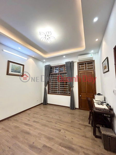 Doi Can _ Ba Dinh, super nice house, super cheap price. 46m2 3 floors Sales Listings