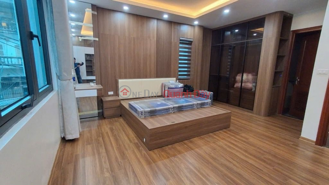 đ 17,8 tỷ, phan kê bính 40m x5 tầng 17,8 tỷ nhà mới,cách phố chỉ 15m,ô tô đỗ cổng