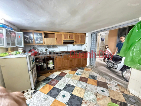 Cho thuê nhà nguyên căn Yên Lãng, 70m2 x 3 tầng, 3 ngủ, 2 vệ sinh, 12 triệu _0