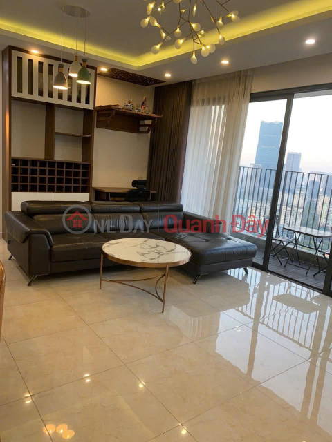 Pass lại tổ ấm 3PN 111m2 Vinhomes D'Capitale tòa C6 tầng trung đẹp, view thành phố thoáng! _0