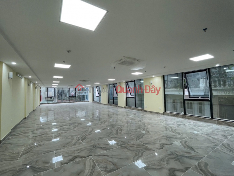 đ 105 tỷ, (Tin thật 100%) Bán tòa Building lô góc cao cấp 99m2 x 10T mặt phố Nguyên Hồng - Dòng tiền 3 tỷ/năm