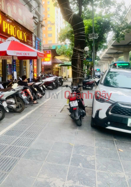 HOUSE FOR SALE ON CAU GIAY STREET - PRIME LOCATION - GREAT BUSINESS - CAR ACCESS PAVEMENT SIDEWALK, 45M2, 4 FLOORS, PRICE 30.9 BILLION Sales Listings