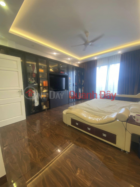 Co Linh house for sale near AEOL, bright corner lot, car, 36m, 5 floors, 4m frontage, price 2 billion 75 Vietnam, Sales, ₫ 2.75 Billion