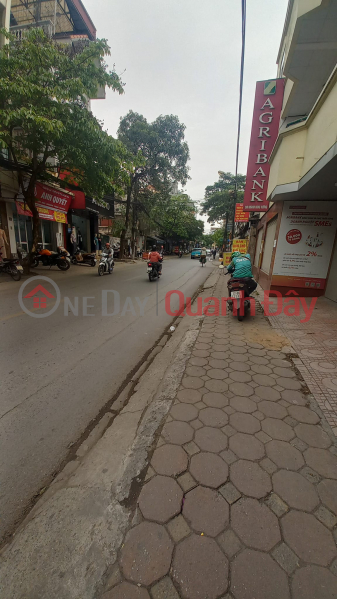 đ 19 Billion | House for sale on Hoang Mai Street 130m C4 Mt 8m Wide Sidewalk Business Price 19 Billion.