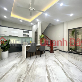 Bán nhà Kim Ngưu, 36m2, 5 tầng, mặt tiền 5.7m, giá 8,2 tỷ, đẹp mới, ô tô con đỗ cửa _0