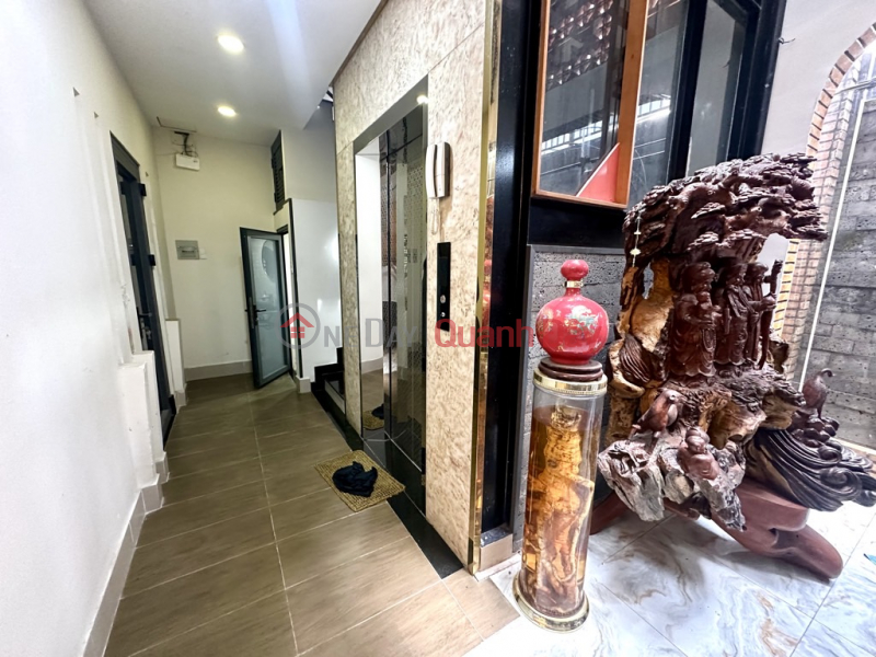 muốn bán, thương lượng, Nhà đẳng cấp cho người đẳng cấp Niêm yết bán