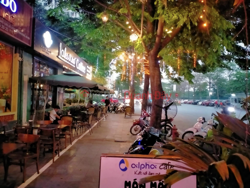 đ 28 Billion, Owner sends for sale Tran Quoc Hoan street - Cau Giay - corner lot - sidewalk - top business - 60m2 x 4T- mt 6m