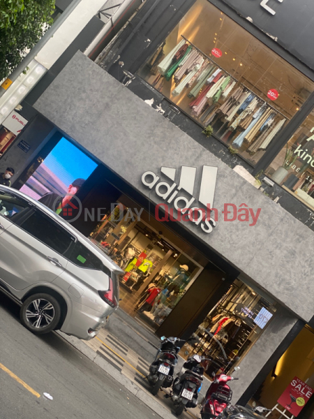 Shop Giày chính hãng Adidas - 42 Nguyễn Trãi (Adidas Genuine Shoes Shop - 42 Nguyen Trai) Quận 5 | ()(2)