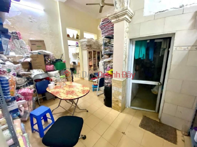 Property Search Vietnam | OneDay | Nhà ở, Niêm yết bán | Chính chủ cần b.á.n #69 Chùa Láng # Ô TÔ ĐỖ CỬA
Nhà 4 tầng 68m giá 13,5 Tỷ có thương lượng
TRUNG TÂM CHÙA