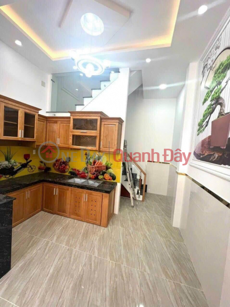 Urgent sale 3-storey house casting 50m2 Vo Van Ngan- Thu Duc Market for only 2 billion, no planning Sales Listings