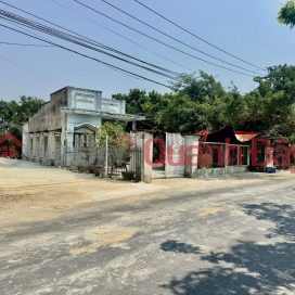 OWNER SELLING RESIDENTIAL LAND WITH READY TITLE DEED, FRONTAGE ON A ROAD WIDE ENOUGH FOR CARS TO PASS, IN AN LUC LONG-CHAU THANH, WITH CANAL VIEW. _0