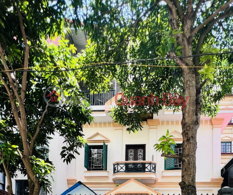 biệt thự sân vườn Ngọc Thụy, 430m x 4 tầng, mặt tiền 11m, ôtô tránh, full thổ cư _0