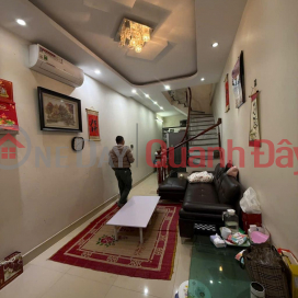 SUPER PRODUCT 5M FROM CAR - NEW HOUSE - OWNER BUILT TO LIVE IN - EXTREMELY RARE _0