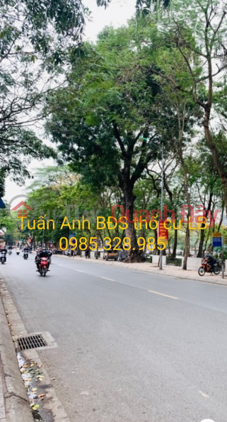 BEAUTIFUL HOUSE- RARE LONG BIEN- MODERN DESIGN- FURNITURE FREE- PRICE DISCOUNTED! Vietnam, Sales | đ 3.2 Billion