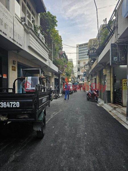 NGUYEN TRUNG TUYEN'S CAR Alley OFFICE BUILDING-71m2-5 FLOORS. Sales Listings