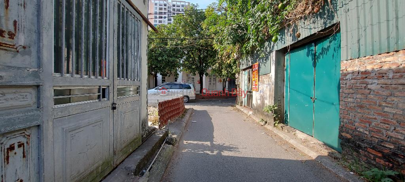 Land for sale in Dam Quang Trung, Alley for cars, 42m, right next to Aeomall. Contact 0936123469 Sales Listings