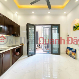 LAND IN THUONG THANH IS EXTREMELY BEAUTIFUL, SQUARE HOUSE IS POINT, OWNER NEEDS TO SELL URGENTLY, CAN BE FOR BUSINESS, OR FOR RESIDENCE. _0
