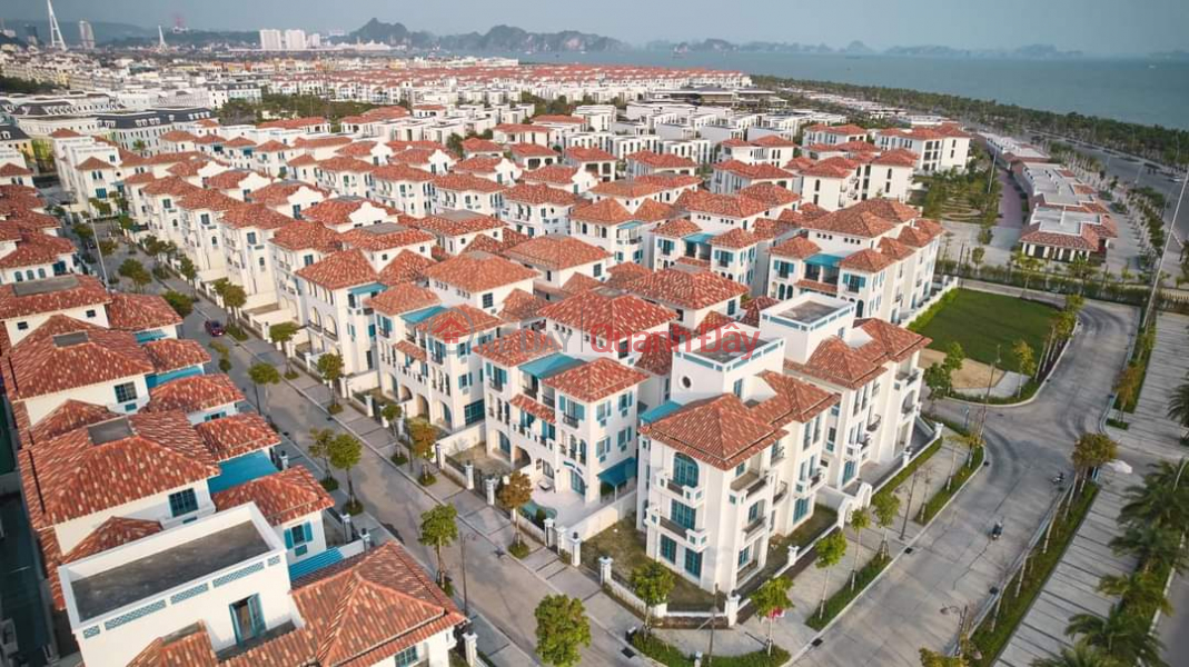 The story of urgent transfer of duplex apartment close to the sea, Ha Long fire beach, road bordering the sea Vietnam Sales, đ 25 Billion