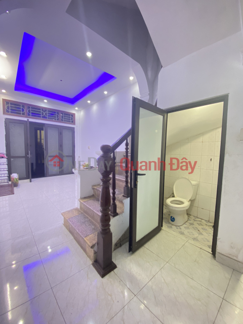 Cho thuê nhà nguyên căn tại 762 Phố Bạch Đằng, ô tô gần, 35m² x 5 tầng, 5N, 4 WC13.5 triệu/th. _0