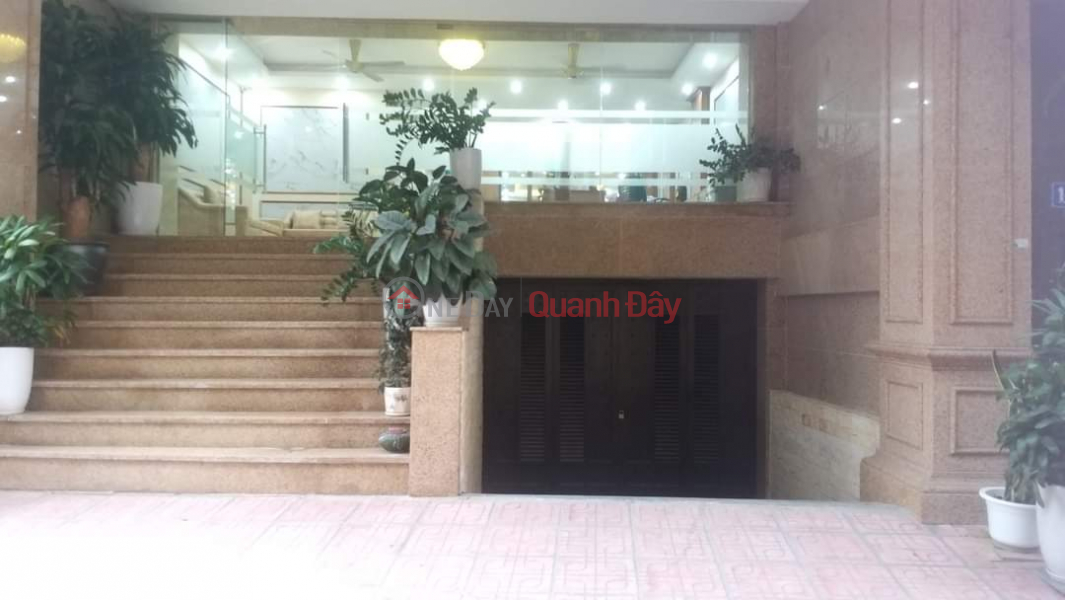 Cau Giay Office Building, sidewalk for cars to avoid parking, elevator, basement for office and spa business, 80m2 - 32 billion Sales Listings