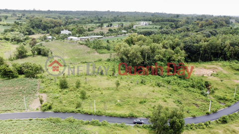 Owner sells more than 1000m2 for only 710 million\/lot with separate title next to stream _0