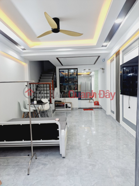 Buy house on Hoa Hao street, District 10 47.2m2 HXH avoid 6m near MT for a little 9 billion. Sales Listings