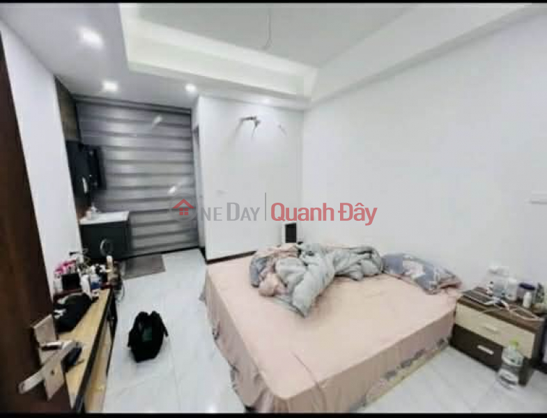 House for sale in Co Linh-Bat Khoi, 5 floors, 4 bedrooms with en-suite bathrooms, garage, parking available., Vietnam | Sales đ 13.5 Billion