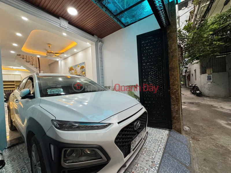 House for sale in Nguyen Du. Dream garden house is only 1 decision away. Sales Listings