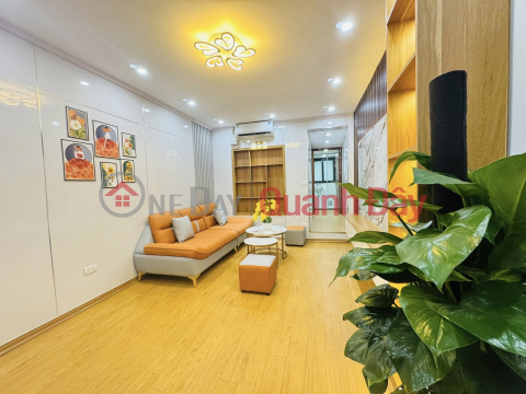 Tập thể tầng 3 Thái Thịnh 60m 2PN riêng, Nội thất mới toanh, nhỉnh 3 tỷ _0