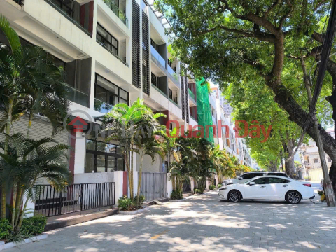 SIÊU PHẨM CỰC ĐẸP NHƯ KHÁCH SẠN 5 SAO . NẰM TRÊN MẶT PHỐ HÀM LONG HIẾM CỰC HIẾM NHÀ BÁN ĐÃ HẠ CHÀO _0