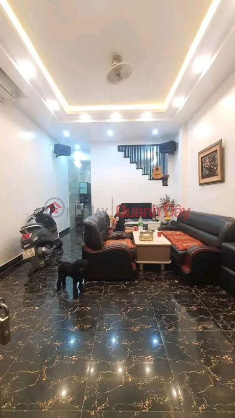 YEN HOA townhouse, 4-sided corner lot, wide alley, owner gives ALL FURNITURE, 40M, 5.35 BILLION. _0