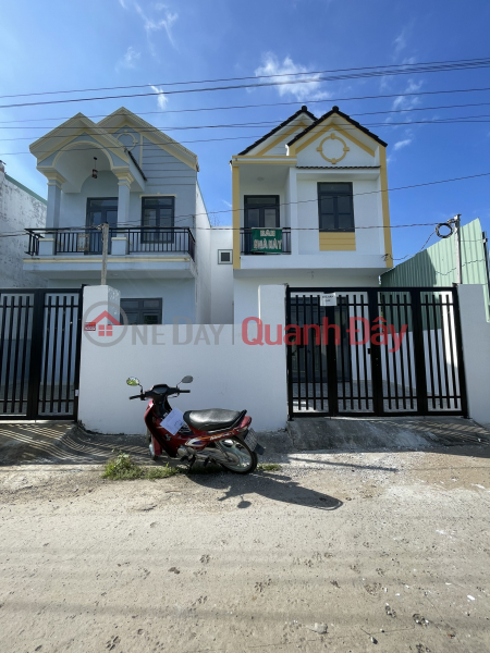 Tan Binh house for sale right at the fish wharf intersection, just need 300 million to get the house to move in Sales Listings
