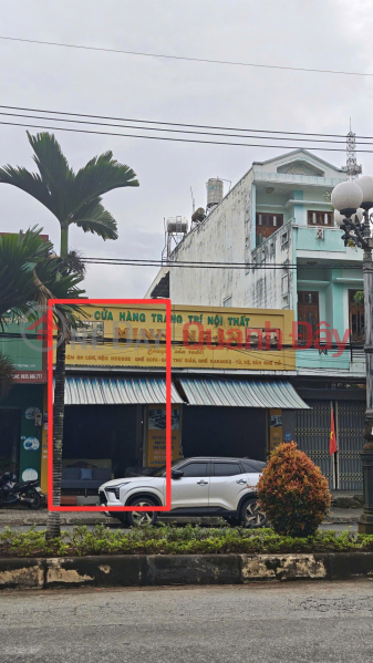 đ 3.5 Billion Owner needs to sell land with frontage on Phan Dinh Phung street, prime business location.