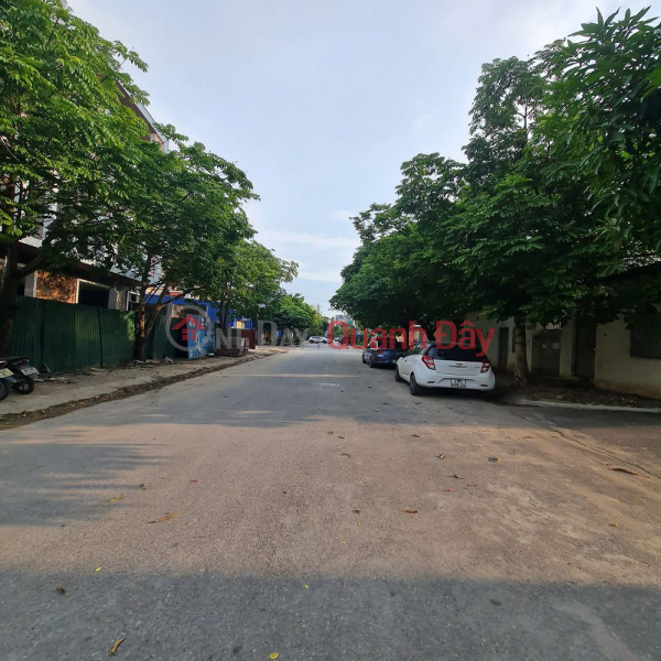 Property Search Vietnam | OneDay | Residential Sales Listings | 70m2 land plot with access for 7-seater cars in Da Ton, Gia Lam, Hanoi. Just over 5 billion VND. Contact 0392248515